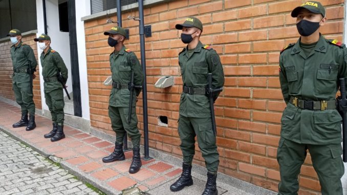 Auxiliares Policía Nacional