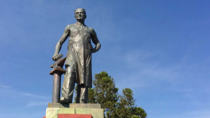 Monumento-al-Obrero-Sonsón