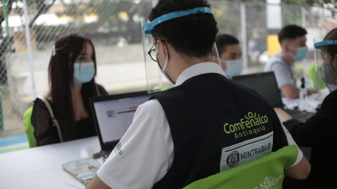 Feria empleo Comfenalco