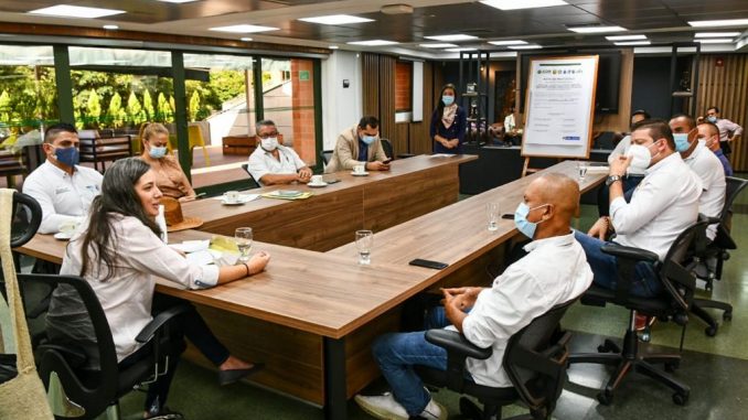 Abjorral firma convenio con la ADR