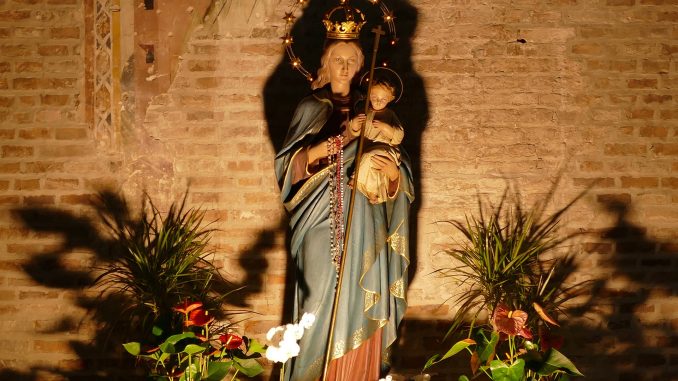 María