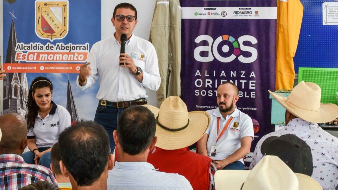 Entrega-de-Insumos-en-Abejorral