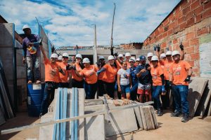 27 familias del Oriente antioqueño recibieron viviendas dignas gracias a alianza público-privada
