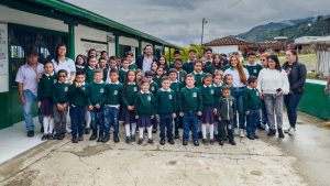 Sonsón fortalece su infraestructura educativa con la intervención de 32 sedes escolares