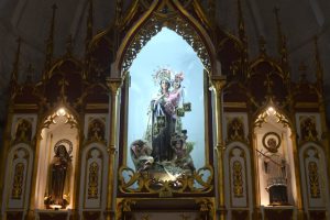 El retablo mayor de Abejorral recupera sus nichos laterales tras casi una década cerrados