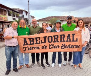 Abejorral recibe por primera vez a cerca de 400 líderes comunales del Oriente antioqueño